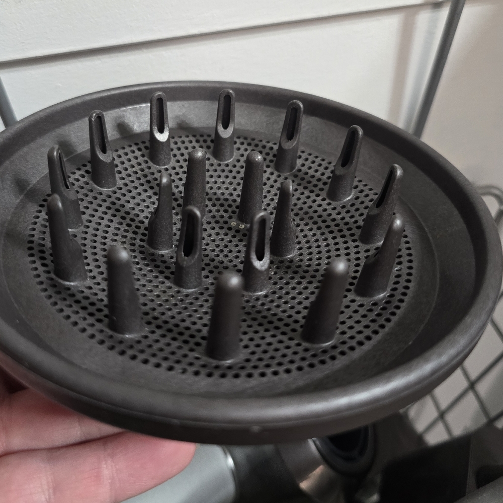 Dyson Professional Hair Dryer - Picture 4 of 8